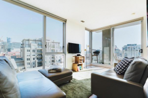 Easy Eastside - Urban Chic with a Rooftop Pool Oasis